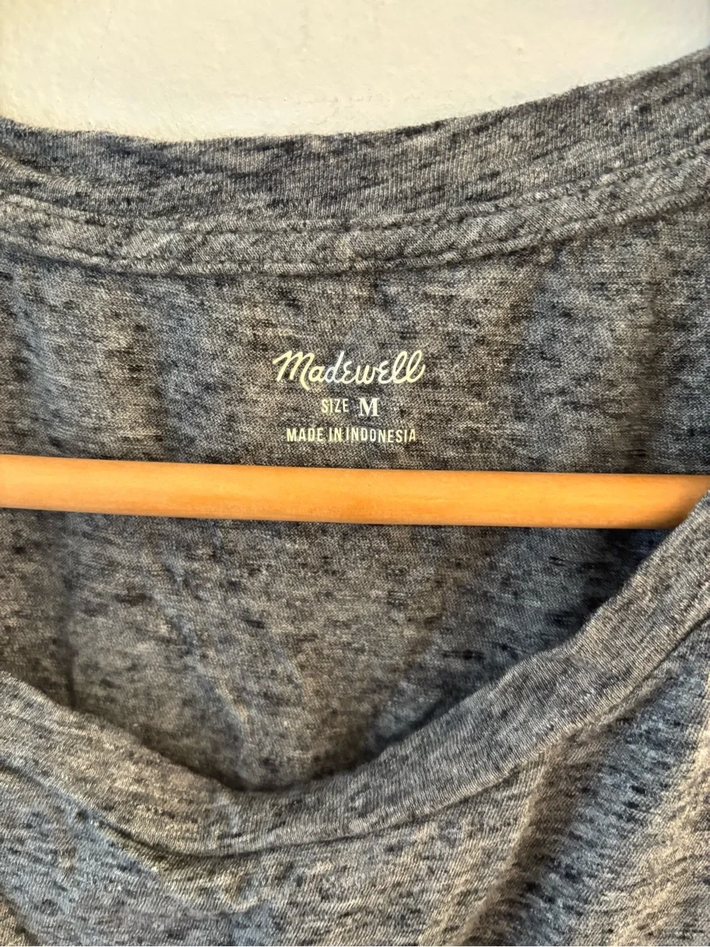Madewell - Heathered Gray Sleeveless Pocket Tank, Size Medium. Good condition - Picture 3 of 5